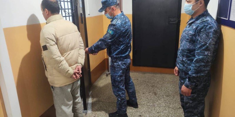 Абай облысында 10 жыл бойы халықаралық іздеуде жүрген ер адам ұсталды.