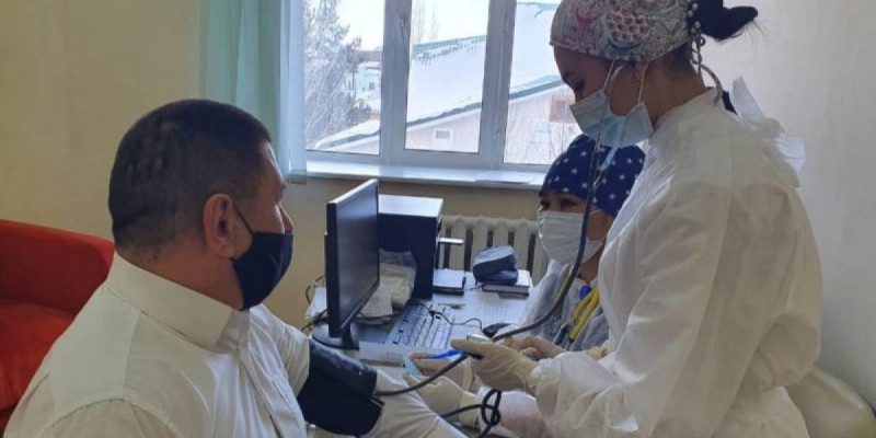 Елордалық ұстаздар екпе алды.