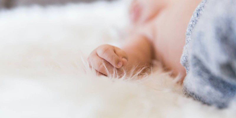 Атыраулық әйел екі рет жаңа туған балаларын сатып жіберген.