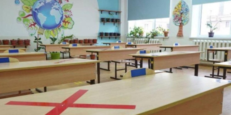 Аймағамбетов оқушылардың мектепке оралатын уақытын нақты айта алған жоқ.
