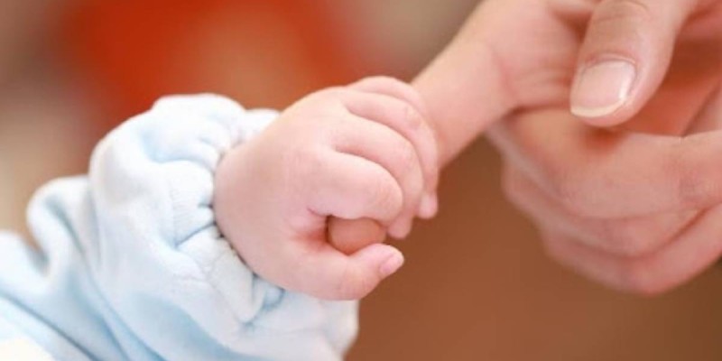 Елімізде ауру белгілері үш күннің ішінде асқынатын індет сәбилер арасында көбейді.