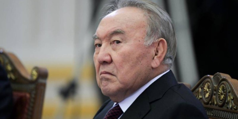 Назарбаев есімі мемлекеттік стипендиядан да алынады.