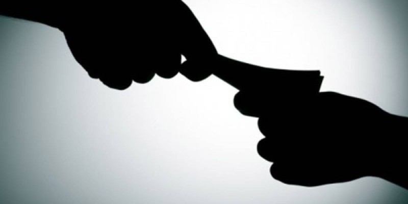 Пара алғаны үшін 42 млн. теңгеге айыппұл салынған басшы сот үкімін орындамағыны үшін бас бостандығынан айырылды.