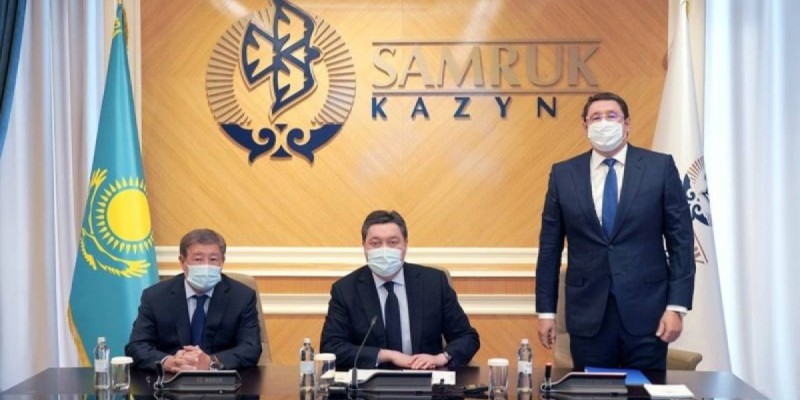 ЕЛБАСЫНЫҢ ЕҢ ЖАҚЫН ТУЫСТАРЫ БИЛІКТЕН КЕТІП ЖАТЫР — САРАПШЫ.