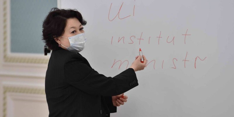 «Латын әліпбиіне көшу – орыс тілінің заңсыз үстемдігін толық тоқтата алмайды».