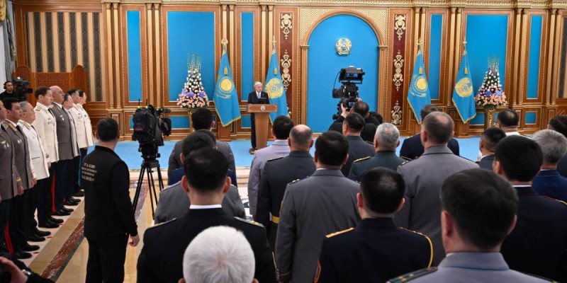 Тоқаев сарбаздарды алдағы Отан қорғаушы күнімен құттықтады.