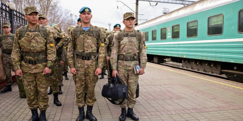 Құрлық әскерлері әскери институтының курсанттары Жеңіс парадына қатысуға елордаға келді.