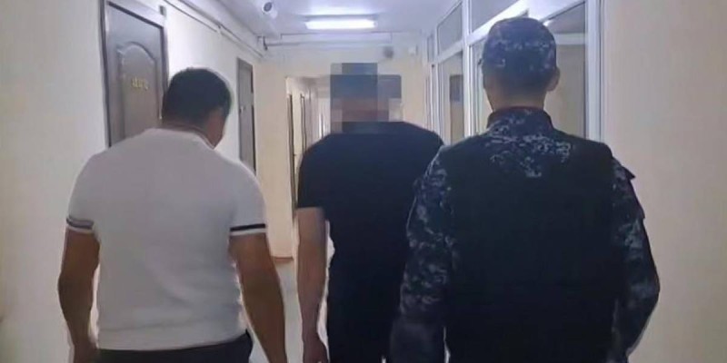 Қарағанды облысында екі медицина қызметкерін соққыға жыққан күдікті ұсталды.