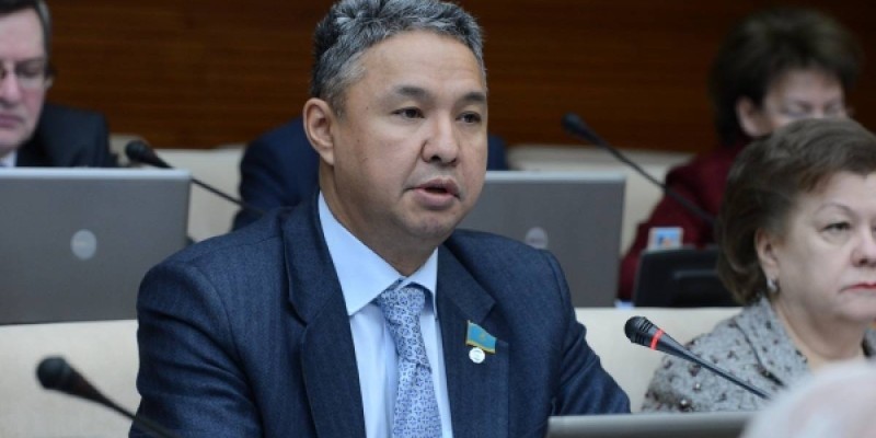 «Азат Перуашевтың ұсынысы жаңа идея емес».