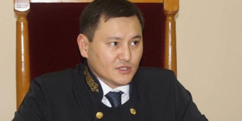 Орал қалалық сотының төрағасы сот залынан қамауға алынды.