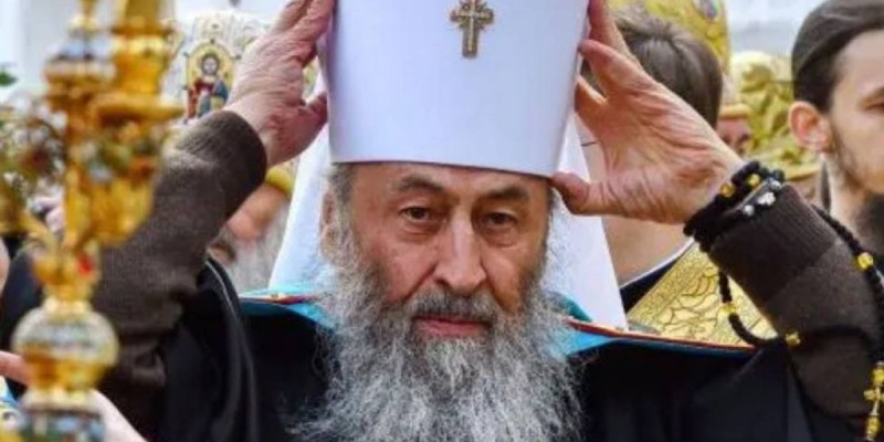 Зеленский Украина православ шіркеуінің басшысын азаматтығынан айырды.