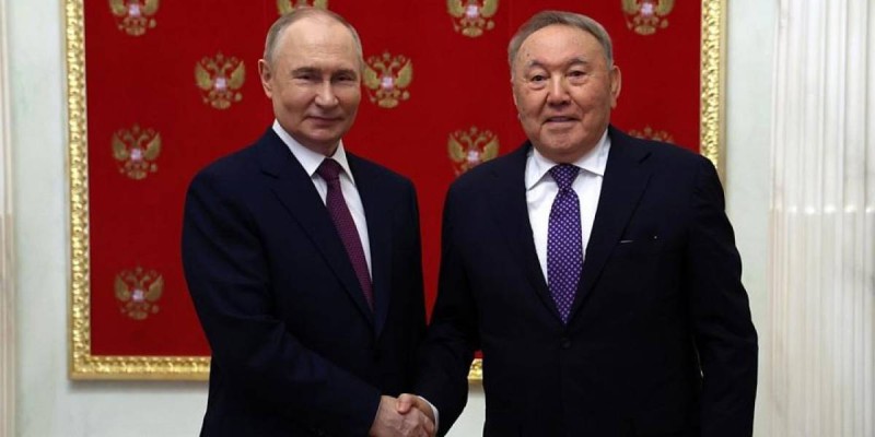 Мәулен Әшімбаев Назарбаев пен Путиннің кездесуі туралы: экс-президенттің ешқандай өкілеттігі жоқ.