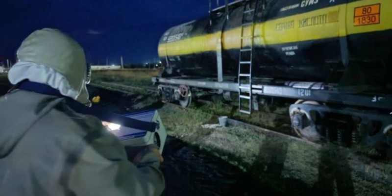 Ақмола облысындағы теміржол станциясында күкірт қышқылы төгілді.
