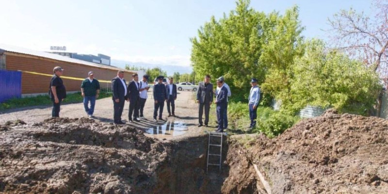 Шығыс Қазақстан облысында құбыр жөндеу кезінде жұмысшылар қаза тапты.