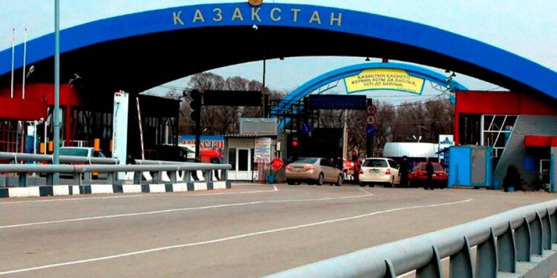 Қазақстан-Ресей шекарасындағы көлік кептелісінің себебі айтылды.
