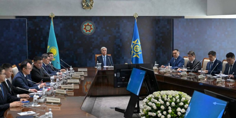 Мемлекет басшысы Ұлттық қауіпсіздік комитетінің басшылық құрамымен жиын өткізді.