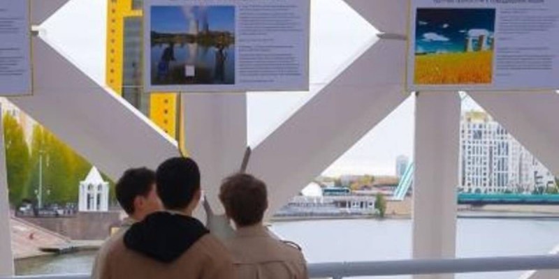 Астанада Атом саласы қызметкерлері күніне арналған фотокөрме ашылды.