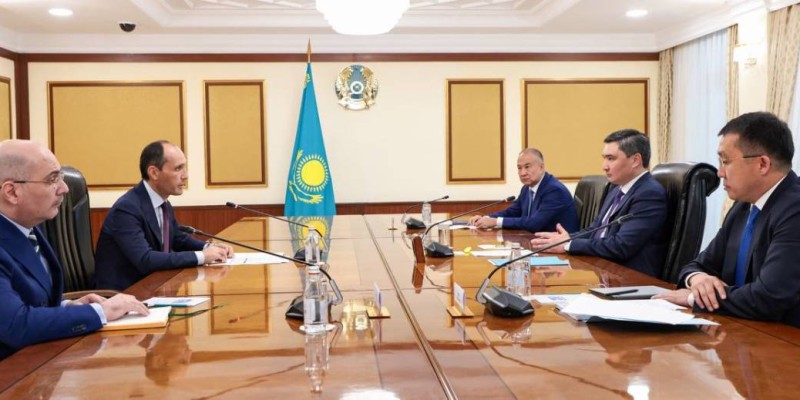 Олжас Бектенов пен Грузияның бірінші вице-премьері Леван Давиташвили сауда-экономикалық ынтымақтастық мәселелерін талқылады.