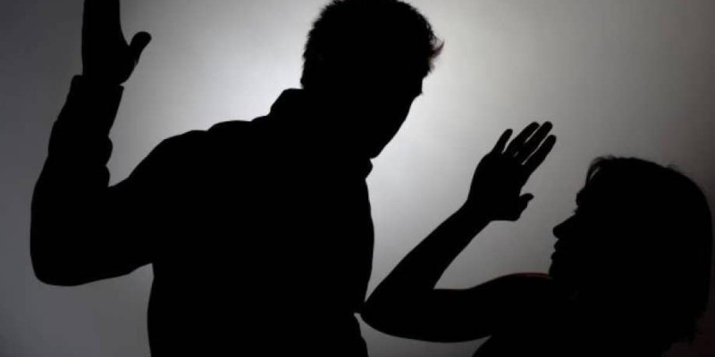 Дипломат Сәкен Мамаш әйелімен болған жанжал үшін Астанада қамауға алынды.