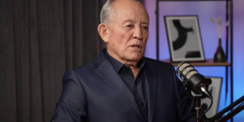 КСРО-ны қалпына келтіргісі келгендер Ленинді тірілтіп көрсін — Серік Әбдірахманов.