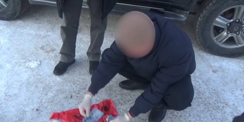Департамент басшысы 1 млн теңге көлемінде пара алды деген күдікке ілінді.