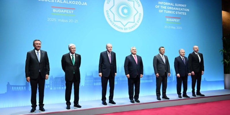 Президент Түркі мемлекеттері ұйымының бейресми саммитіне қатысты.