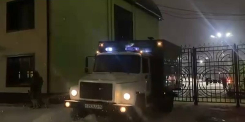 Адам өлтіріп қашып кеткен азамат Ресейден жеткізілді.
