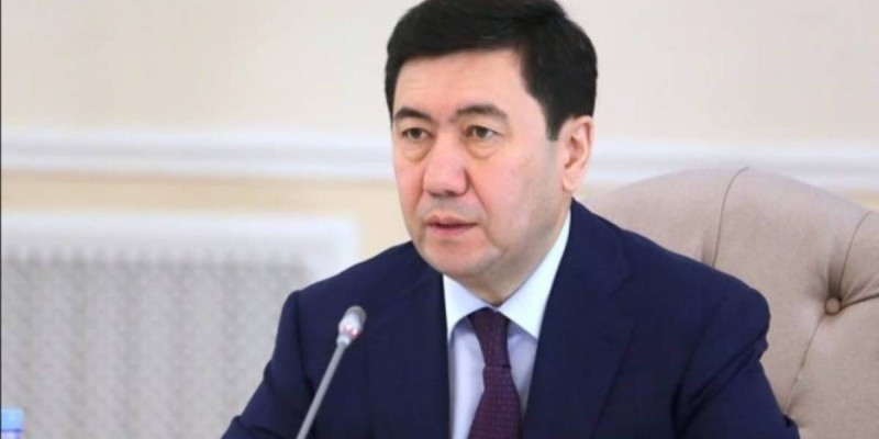 Қошанов: Әр депутат баласының қайда оқитынын өзі айтуы керек.