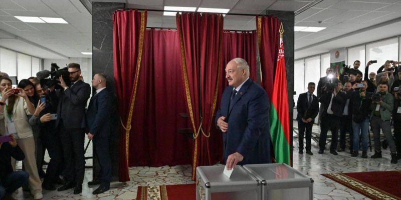 Экзитпол: Лукашенко 87,6% дауыс жинап, жеңіске жетті.