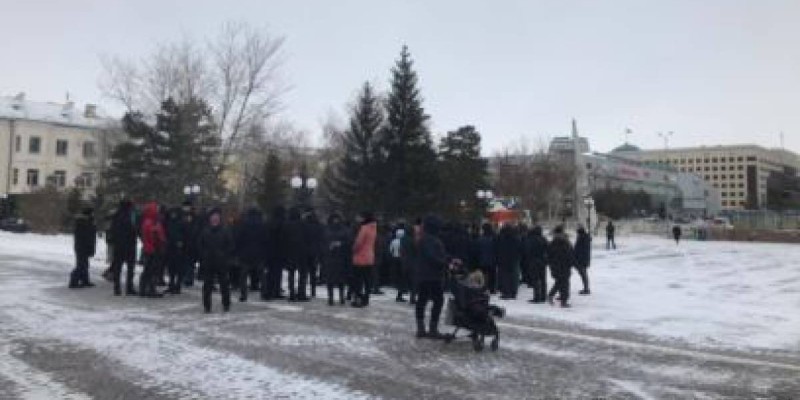 Астанада аналар алаңға жиналды.
