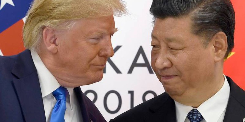 Трамп пен Си Цзиньпин телефон арқылы Украина мәселесін талқылады.