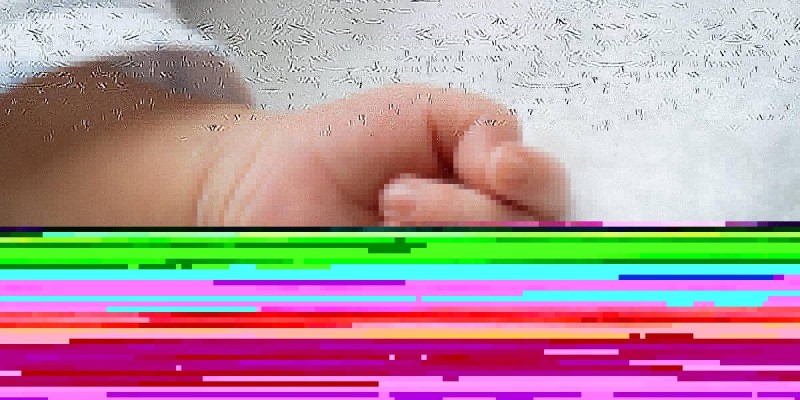 Алматыда жаңа туған сәбиін тастап кеткен әйел ұсталды.