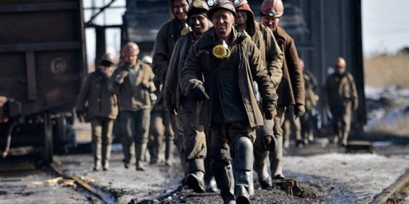 Сәтбаевтағы кеншілер ереуілі: Қазақмыс 13-ші жалақыға 30 пайыз үстеме қосатын болды.