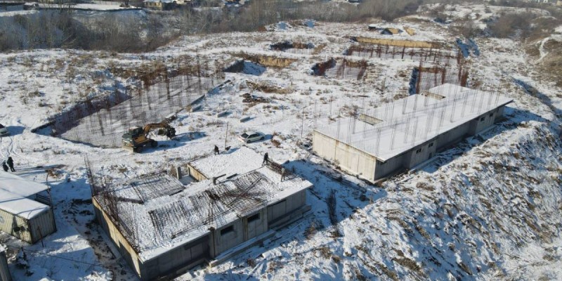 Алматыда тағы бір заңсыз тұрғын үй сүріліп жатыр.