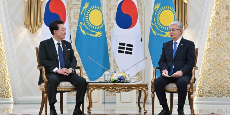 Тоқаев пен Корея президентімен келіссөз жүргізді.
