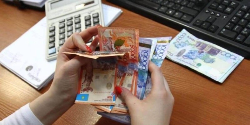 Маңғыстауда мектеп басшылығы ұстаздардан ақша жинап келген.