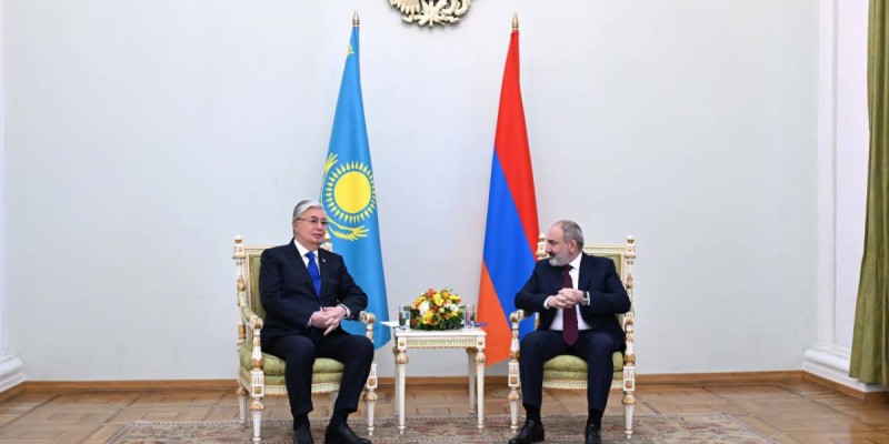 Тоқаев Пашинянмен шағын құрамда келіссөз жүргізді.