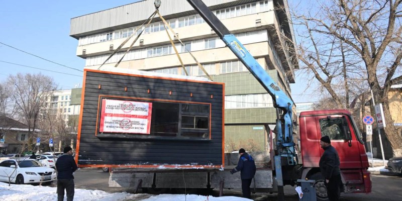 Алматыда заңсыз сауда нүктелерін сүру жұмыстары жалғасуда.