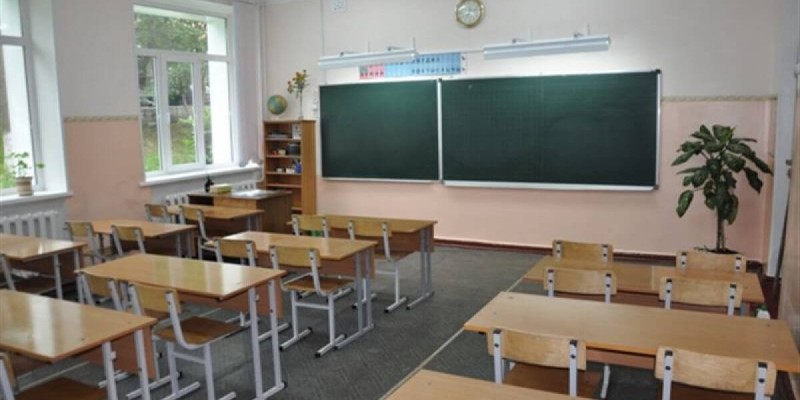 Астанада мұғалім оқушы қыздарға қырындаған.