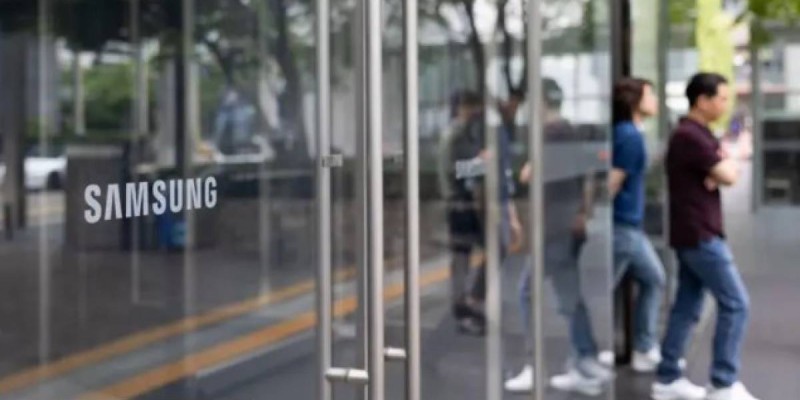 Samsung қызметкерлері алғаш рет ереуілге шықты.
