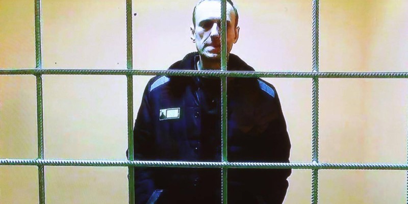 Қайтыс болған Навальныйға түрмеде қандай азап көрсетілгені айтылды.