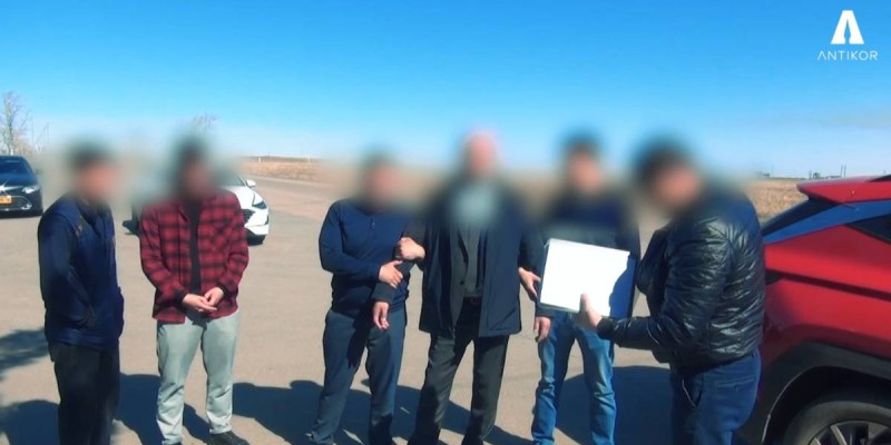 Қостанайда ҚТЖ лауазымды тұлғалары жемқорлық үшін сотталды.