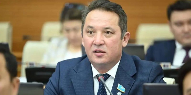 «Мені лас ойынға араластырмаңдар»: экс-депутат Перуашевті өтірік айтты деп айыптады.