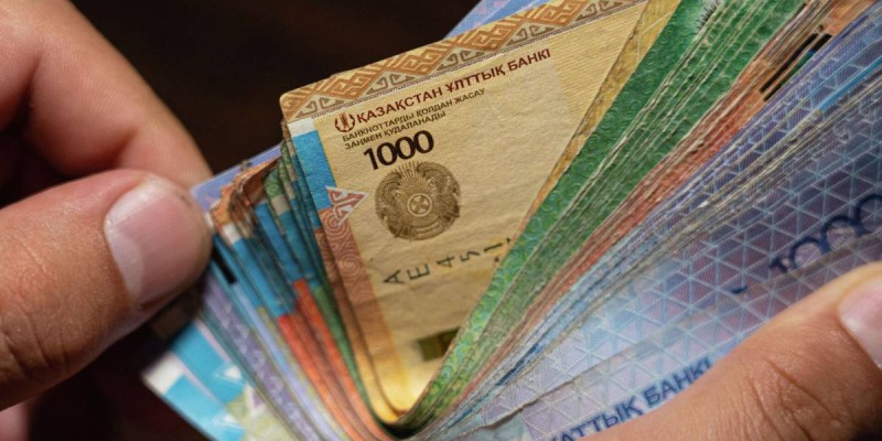 Шымкентте мектеп басшылығы 6,8 млн тенге жымқырған.