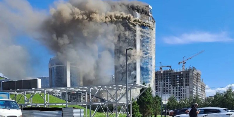Астана әкімдігі өртенген «Rixos Khan Shatyr Residences» ТК қатысты мәлімдеме жасады.
