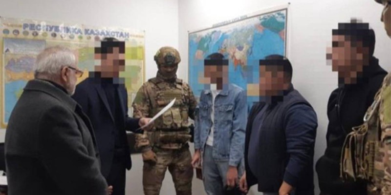 Ауғанстандықтарды Еуропаға заңсыз өткізбек болған шенеунік ұсталды.