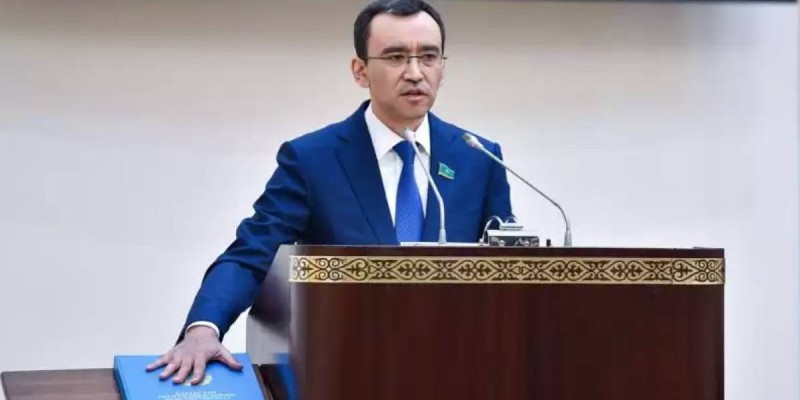 Мәулен Әшімбаев Сенат төрағалығына қайта сайланды.