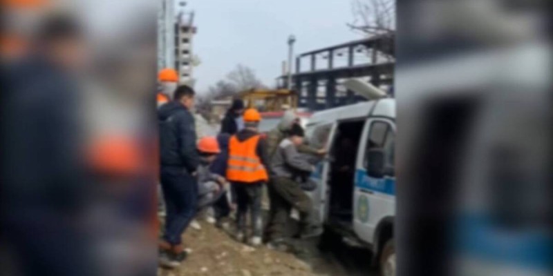 121 шетелдік елден мәжбүрлеп шығарылды.