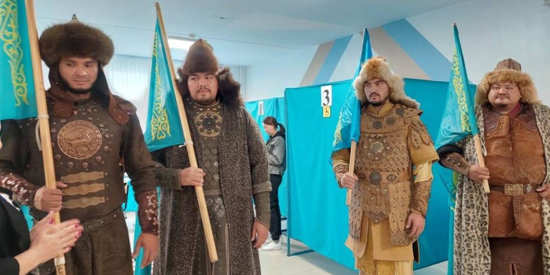 Ұлы дала рухында: батырлар референдумда дауыс берді.
