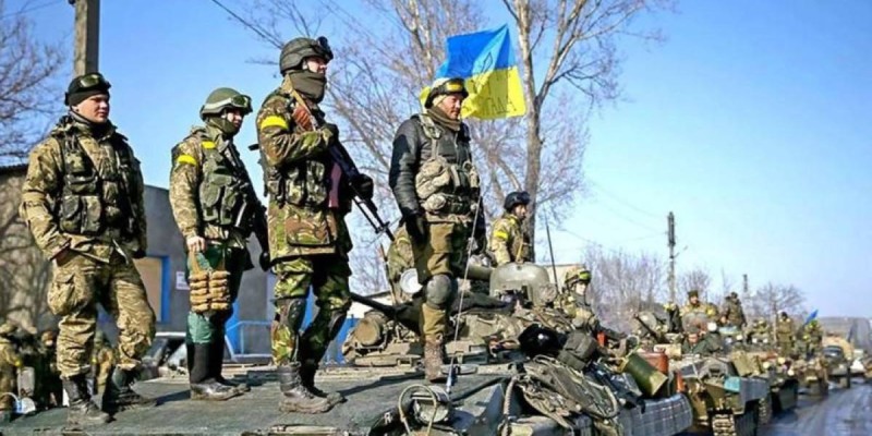 Подоляк: Ресейліктер Қырымнан қашуға қазірден дайын.